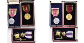 BELGIQUE, lot de 3 décorations: médaille commémorative de la Maison du roi Albert (avec épingle de cravate au monogramme du roi, écrin Fonson); médail...