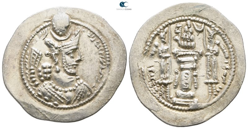 Sasanian Kingdom. Vahrām (Bahram) V AD 420-438. 
Drachm AR

29mm., 4,22g.

...