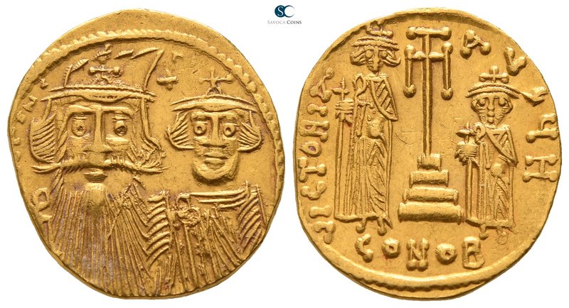 Constans II. AD 641-668. Constantinople
Solidus AV

19mm., 4,31g.

Crowned ...
