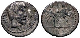 ROMANE REPUBBLICANE - TITURIA - L. Titurius L. f. Sabinus (89 a.C.) - Denario - Testa del Re Sabino Tatius a d.; davanti le lettere TA in monogramma /...