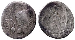 ROMANE REPUBBLICANE - POMPEO MAGNO - M. Minatius Sabinus (42-40 a.C.) - Denario - Testa di Pompeo a d. tra vaso e lituo /R Anapias e Amphinomus con i ...