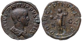 ROMANE IMPERIALI - Filippo II (247-249) - Sesterzio - Busto drappeggiato a d. /R L'Imperatore stante a s. con globo e lancia C. 49 (AE g. 16,86)
qSPL