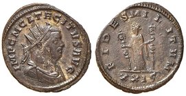 ROMANE IMPERIALI - Tacito (275-276) - Antoniniano - Busto radiato e corazzato a d. /R La Fedeltà stante a s. tra due insegne militari C. 45 (MI g. 3,6...