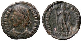 ROMANE IMPERIALI - Procopio (365-366) - AE 3 (Costantinopoli) - Busto diademato e corazzato a s. /R L'Imperatore stante di fronte con la testa a d. co...