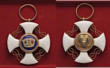 MEDAGLIE - SAVOIA - Vittorio Emanuele III (1900-1943) - Croce Ordine della corona d'Italia MD Ø 36
SPL