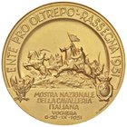 MEDAGLIE - CITTA' - Voghera - Medaglia 1951 - Mostra nazionale della cavalleria italiana - Scena di battaglia a cavallo /R Liscio AG dorato Opus: John...