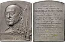 MEDAGLIE - PERSONAGGI - Gabriele D'Annunzio (1863-1938) - Placchetta - Busto a s. con piuma, gladio e foglie /R Scritta NC PE Opus: Donzelli
SPL