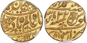 British India. Bengal Presidency gold Mohur AH 1204 Year 32 (1789/90) MS65 NGC, Benares mint, KM31, Stevens-7.20 (RR). Plain edge. Brilliant golden lu...