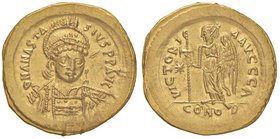 Anastasio (491-518) Solido (Costantinopoli) Busto corazzato di fronte - R/ La Vittoria stante a s. – Sear 3 AU (g 4,38) Modesto graffito nel campo del...