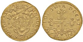Innocenzo X (1644-1655) Bologna – Doppia 1654 – Munt. 99 var. (stemma diverso) AU (g 6,53) RRRRR Minimi graffietti nel campo del R/. Durante la metà d...