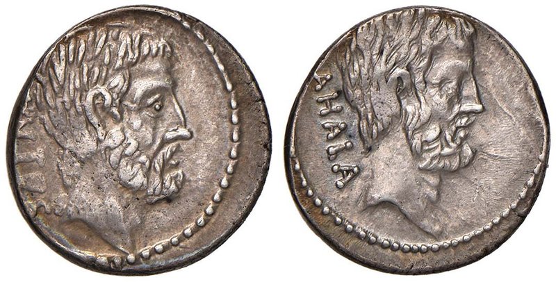 Junia – M. Junius Brutus - Denario (54 a.C.) Testa di L. Junius Brutus a d. – R/...