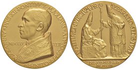 Pio XII (1939-1958) Medaglia 1942 25° di Episcopato – Opus: Mistruzzi AU (g 30,31 + 16,70 + 6,25 marcati 750 – Ø 36 + 30 + 19 mm) Lotto di tre medagli...