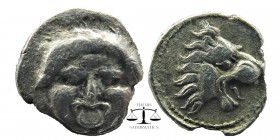 Selge, Pamphylia. AR Hemiobol, 4th Century BC.
Facing Gorgoneion.
Lion's head right.
SNG Aulock 5275.
0,47 gr. 9mmllll+