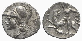 Southern Apulia, Tarentum, c. 280-228 BC. AR Diobol (10mm, 0.79g, 12h). Head of Athena l., wearing Corinthian helmet. R/ Herakles l., raising club ove...