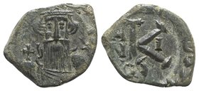 Constans II (641-668). Æ 20 Nummi (23mm, 5.11g, 6h). Syracuse, year 10 (651/2). Crowned and draped facing bust, holding globus cruciger; cross surmoun...