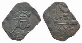 Constantine IV (668-685). Æ 40 Nummi (20mm, 1.13g, 6h). Syracuse, 681-685. Helmeted and cuirassed facing bust, holding spear over shoulder. R/ Large M...