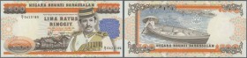 Brunei: 500 Ringgit 1989 P. 18a, key note of this series which is seldom offered on the market, this example without any holes, never folded, crisp or...