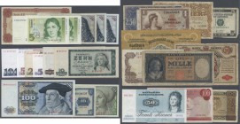 various countries: box with more than 3,5 kilogram with hundreds of Banknotes, most of them from Germany and also World Banknotes, containing also som...