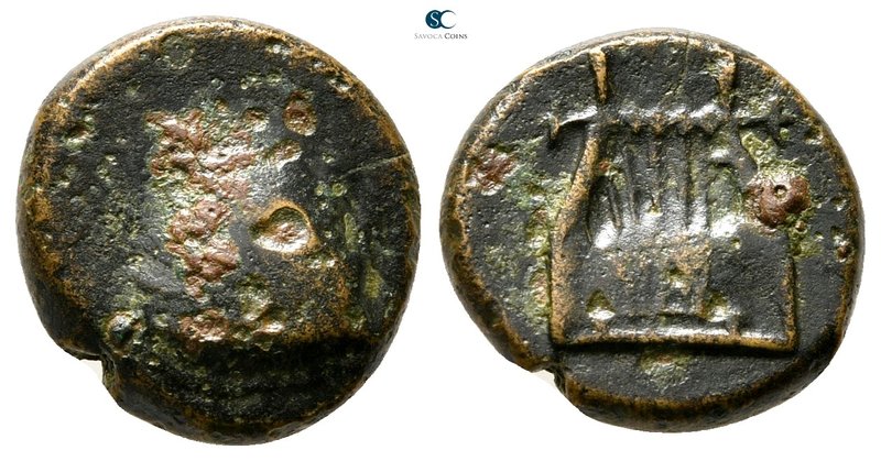 Calabria. Tarentum 275-200 BC. 
Bronze Æ

13 mm., 2,81 g.



nearly very ...