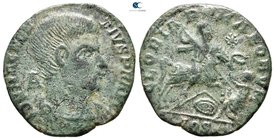 Magnentius AD 350-353. Aquileia. Follis Æ