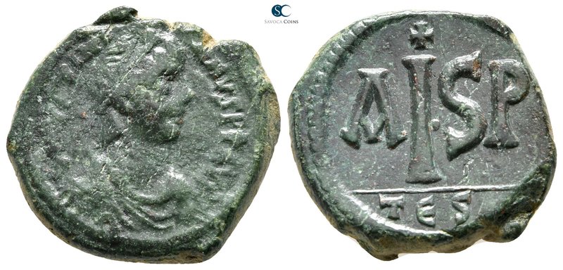 Justinian I AD 527-565. Thessalonica
16 Nummi Æ

23 mm., 7,89 g.



very ...