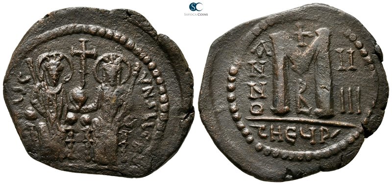 Justin II and Sophia AD 565-578. Theoupolis (Antioch)
Follis Æ

35 mm., 14,57...