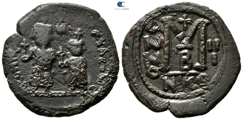 Heraclius with Heraclius Constantine AD 610-641. Nikomedia
Follis Æ

31 mm., ...