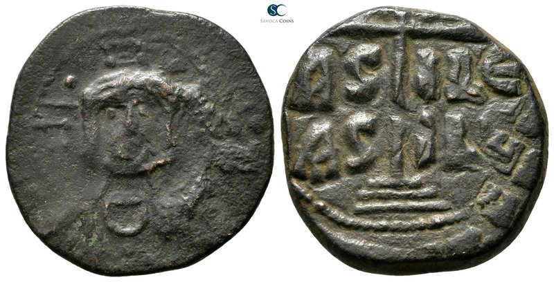 Romanus III Argyrus AD 1028-1034. Constantinople
Anonymous follis Æ

25 mm., ...