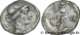 JULIUS CAESAR
Type : Denier 
Date : c. 48 AC 
Mint name / Town : Atelier incertain 
Metal : silver 
Millesimal fineness : 950 ‰
Diameter : 17,5 ...