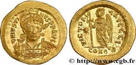 JUSTIN I
Type : Solidus 
Date : c. 518-519 
Mint name / Town : Constantinople 
Metal : gold 
Millesimal fineness : 1.000 ‰
Diameter : 21 mm
Ori...
