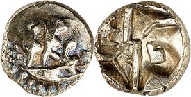 BRITANNIEN. 
DUROTRIGES. 
1/4 Gold-Stater (11-12mm) (58/40 v.Chr.) 1,12g. Typ "Duro Boat Gold" Sichelartiges Ornament, darüber 3 weitere Ornamente (...