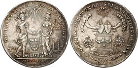 FREUNDSCHAFT, LIEBE, EHE. 
EHE. 
HOCHZEIT. Medaille o.J.(18. Jh.) (o. Sign.) GOTT HATS GEFUGT . Paar in barock bewehrter Tracht mit Helm reicht sich...