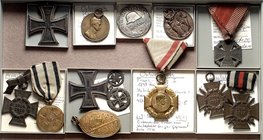 LOTS. 
14 Stück, Orden, Medaillen, Abzeichen, u.a. PREUSSEN Hohenzollernsche Denkmünze für Kämpfer 1848/49, am Band; ÖSTERREICH Militärjubiläumskreuz...