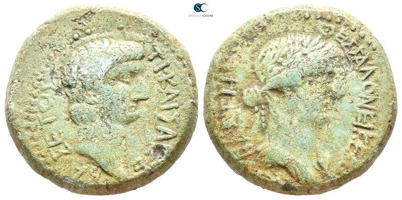 Macedon. Thessalonica. Tiberius and Livia AD 14-37. 
Bronze Æ

22 mm., 8,82 g...
