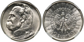 Piłsudski 2 złote 1934 - NGC MS62

&nbsp;
Pięknie zachowana moneta z głębokim blaskiem menniczym.&nbsp; 

Grade: NGC MS62 
Literature: Parchimow...