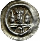 Brakteat guziczkowy II poł. XIII w., nieokreślona dzielnica, Av.: Fragment muru z bramą, nad nią baszta, po bokach wieże.