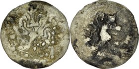 Kazimierz Wielki lub Ludwik Węgierski, Denar 1366-1372, Av.: Wysoka korona otwarta, linie zrobione z kropek, Rv.: Lew w koronie w lewo, RRR.