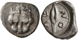 SICILY. Leontini. Circa 476-466 BC. Litra (Silver, 10 mm, 0.79 g, 9 h). Facing lion's scalp. Rev. ΛE-ON Barley grain. Boehringer, Münzgeschichte, 19. ...