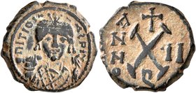 Maurice Tiberius, 582-602. Dekanummium (Bronze, 17 mm, 3.38 g, 6 h), Theoupolis (Antiochia), RY 2 = 583/4. Crowned facing bust of Maurice Tiberius, we...