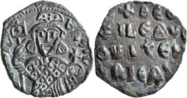 Theophilus, 829-842. Follis (Bronze, 27 mm, 6.54 g, 12 h), Constantinopolis. ΘЄΟFIL bASIL' Three-quarter length figure of Theophilus standing facing, ...