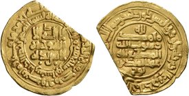 ISLAMIC, Persia (Pre-Seljuq). Samanids. 'Abd al-Malik I ibn Nuh, AH 343-350 / AD 954-961. Dinar (Gold, 23 mm, 3.58 g, 2 h), Nishapur, AH 349 = AD 960/...