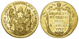Schweiz / Switzerland / Suisse Bern Doppeldukat 1727. Av. Gekröntes Berner Wappen zwischen zwei aufrechten Löwen, die einen Hut empor halten. Rv. Insc...