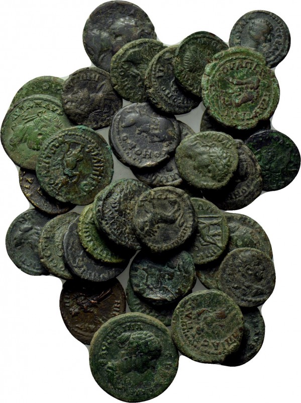 35 Roman provincial coins. 

Obv: .
Rev: .

. 

Condition: See picture.
...