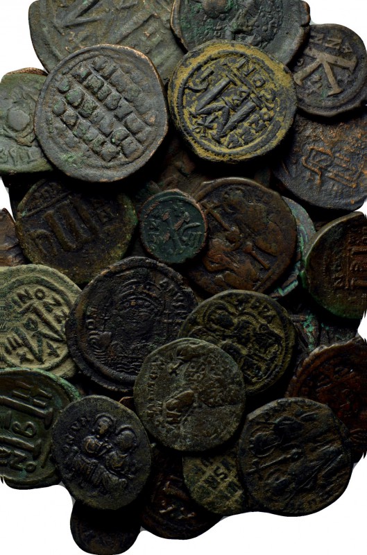40 Byzantine coins. 

Obv: .
Rev: .

. 

Condition: See picture.

Weigh...