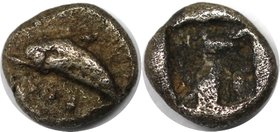 Griechische Münzen, THRACIA. THASOS (?). Hemiobol 6. Jahrhundert v. Chr, Vs: Delphin nach links, darunter 4 kugeln. Silber. 0.3072 g. Sehr schön (Aus ...