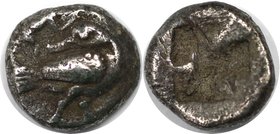 Griechische Münzen, MACEDONIA. EION. Diobol (?) um 500 v. Chr, Vs: Gans nach rechts mit zurück gewendetem Kopf, oben links Eidechse, Rs: Unregelmäßige...