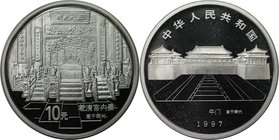 Weltmünzen und Medaillen, China. Palastmuseum in Peking. Kaiserlicher Thron. 10 Yuan 1997, Silber. Polierte Platte, mit Kapsel