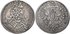 Münzen Römisch Deutsches Reich - Habsburgische Erb- und Kronlande Joseph I. 1705 - 1711
 Taler 1710 Wien. 28,03g. Her. 124var. wie 125 vz/f.stgl