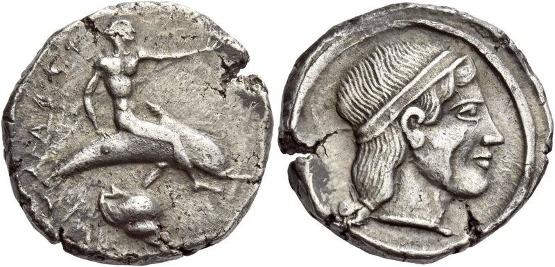 Calabria, Tarentum
Nomos circa 510-450, AR 7.96 g. TARAS retrograde Oecist, nak...