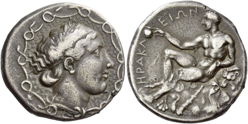 Lucania, Heraclea
Nomos circa 415-400, AR 7.56 g. Wreathed head of Athena r., h...